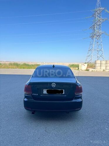 Volkswagen Polo 2017, 175,000 km - 1.6 l - Bakı