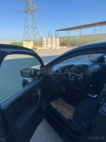 Volkswagen Polo 2017, 175,000 km - 1.6 l - Bakı