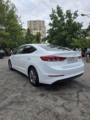 Hyundai Avante-12