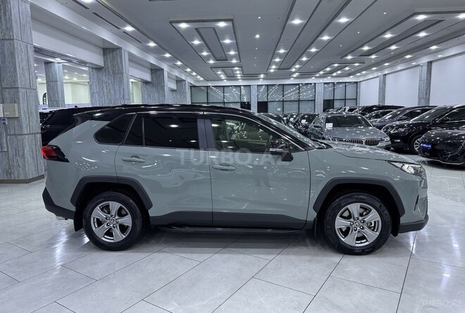 Toyota RAV4 2022, 28,600 km - 2.0 л - Bakı