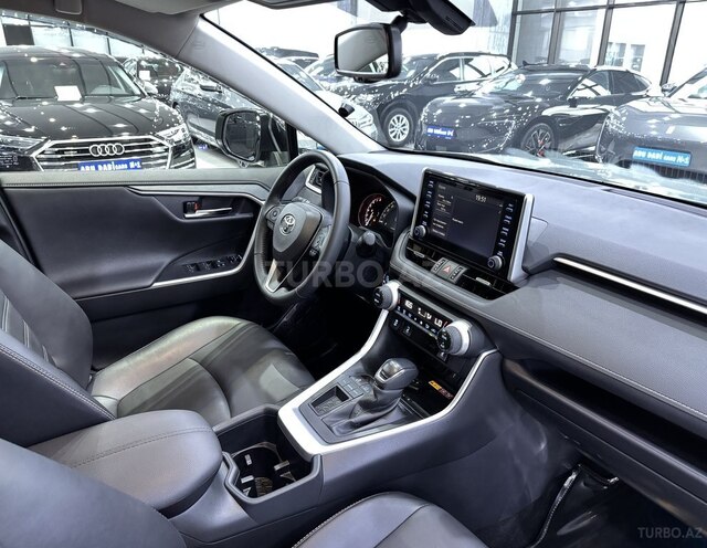 Toyota RAV4 2022, 28,600 km - 2.0 л - Bakı