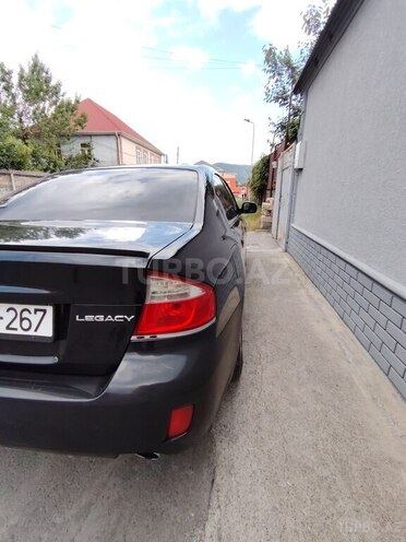 Subaru Legacy-9