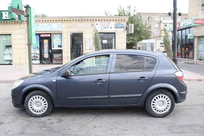 Opel Astra 2009, 280,000 km - 1.4 l - Bakı