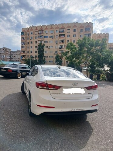 Hyundai Avante 2015, 206,000 km - 1.6 л - Bakı