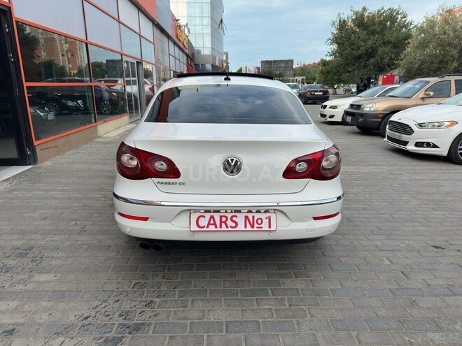 Volkswagen Passat CC-11
