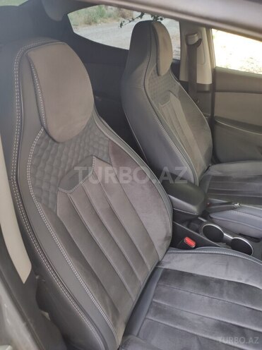 Hyundai Elantra 2014, 135,865 km - 1.8 l - 
