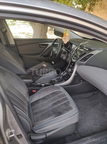 Hyundai Elantra 2014, 135,865 km - 1.8 l - 