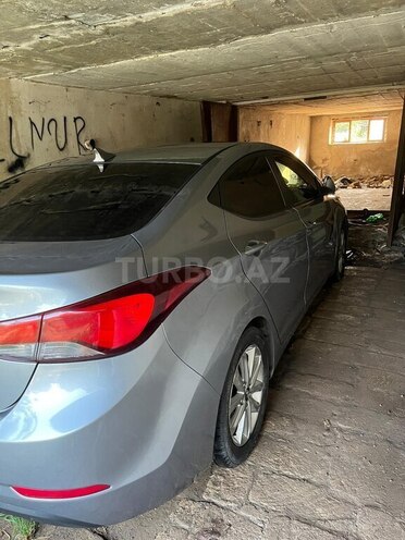 Hyundai Elantra 2014, 135,865 km - 1.8 l - 