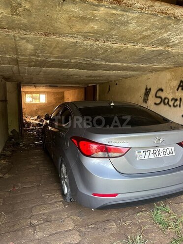 Hyundai Elantra 2014, 135,865 km - 1.8 l - 