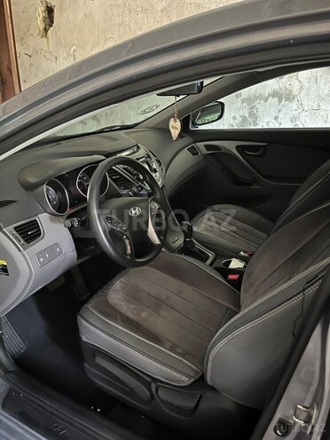 Hyundai Elantra 2014, 135,865 km - 1.8 l - 