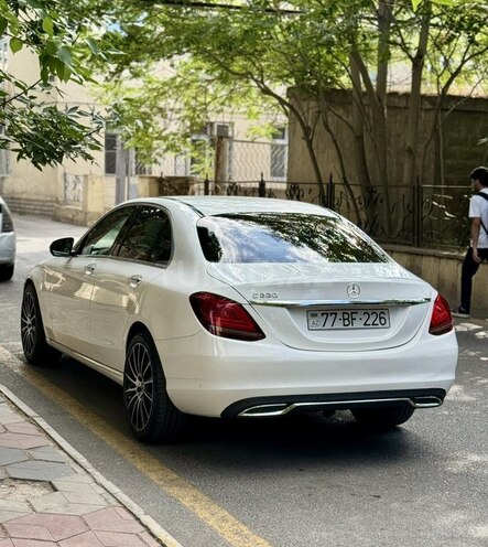 Mercedes C 220 2018, 100,000 km - 2.2 l - Bakı