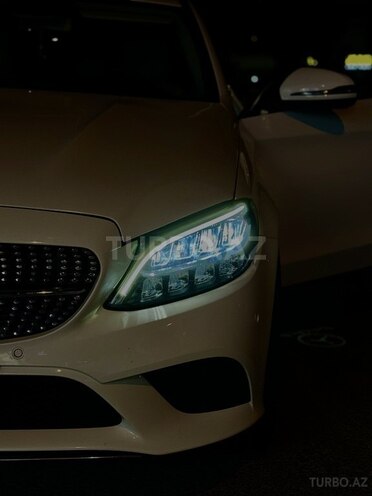 Mercedes C 220 2018, 100,000 km - 2.2 l - Bakı