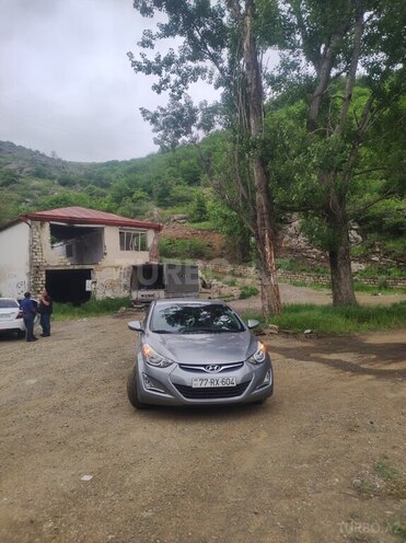 Hyundai Elantra 2014, 135,865 km - 1.8 l - 