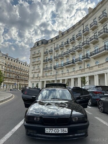 BMW 740 1998, 268,000 km - 4.4 л - Bakı