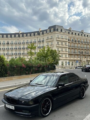 BMW 740 1998, 268,000 km - 4.4 л - Bakı