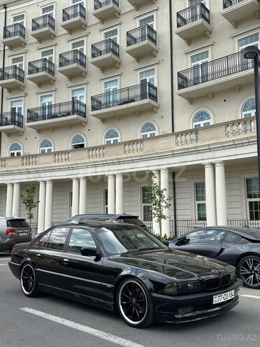 BMW 740 1998, 268,000 km - 4.4 л - Bakı