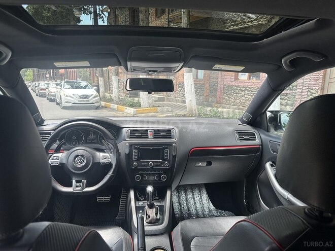 Volkswagen Jetta-6