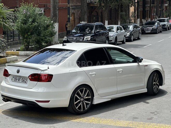 Volkswagen Jetta-3