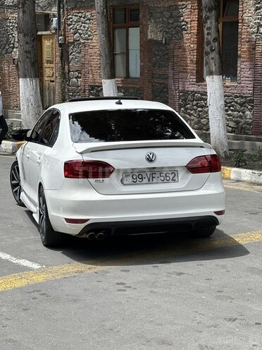 Volkswagen Jetta-4