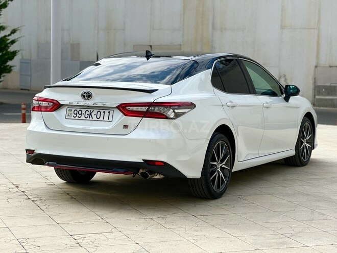 Toyota Camry-7