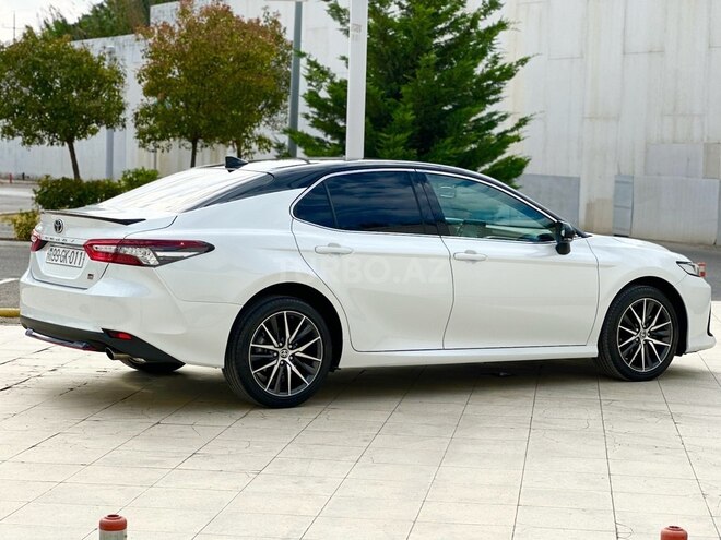 Toyota Camry-9