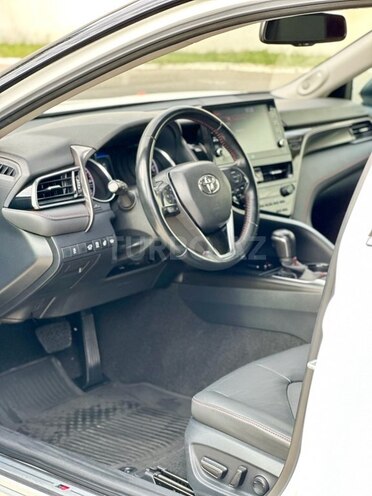 Toyota Camry-16