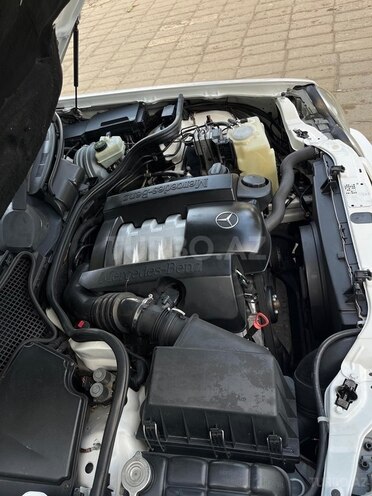 Mercedes E 240 2001, 289,000 km - 2.6 l - Salyan