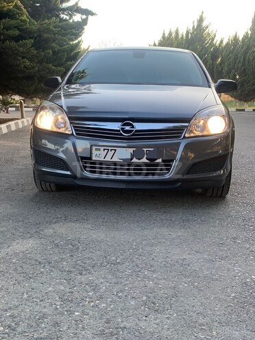 Opel Astra 2007, 200,100 km - 1.4 л - Salyan