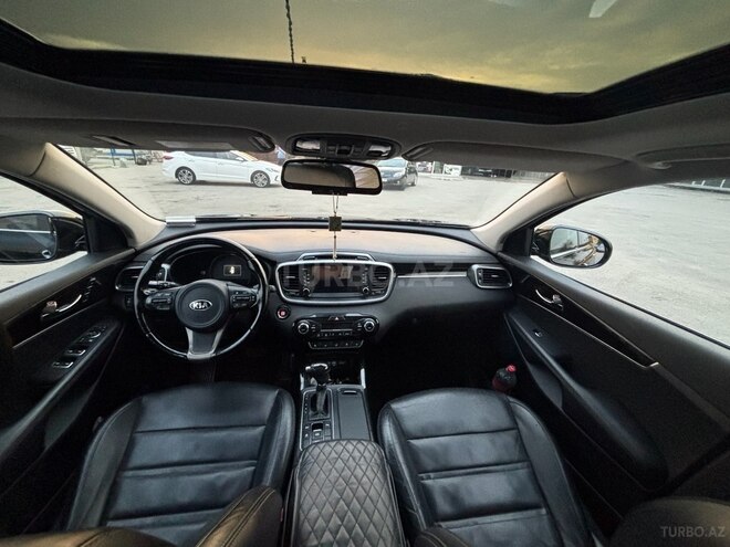 Kia Sorento-13