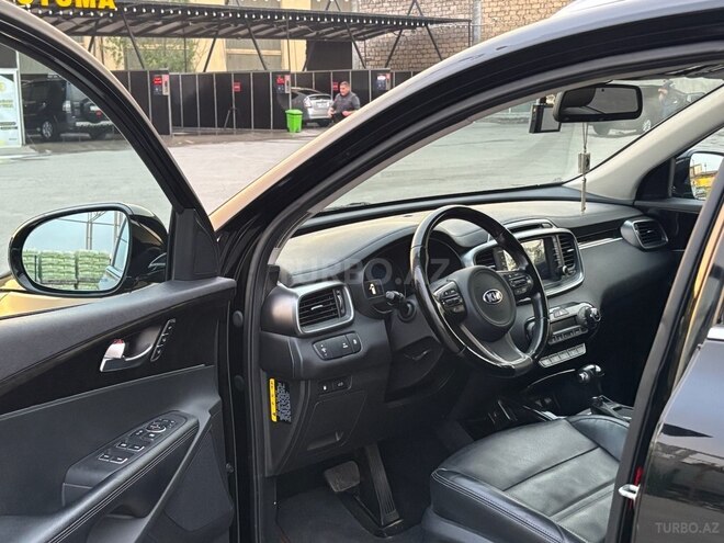 Kia Sorento-14