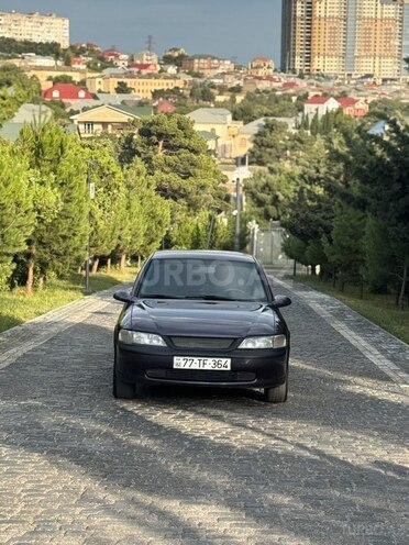 Opel Vectra 1996, 225,000 km - 1.8 l - Bakı