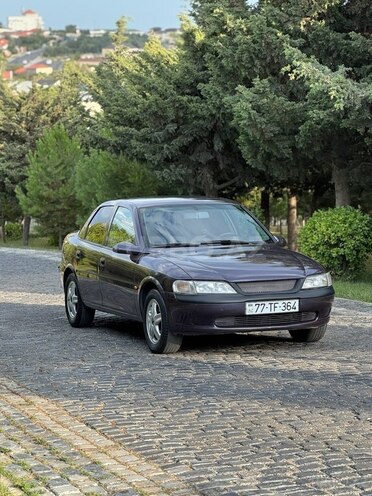 Opel Vectra 1996, 225,000 km - 1.8 l - Bakı