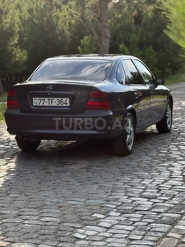 Opel Vectra 1996, 225,000 km - 1.8 l - Bakı