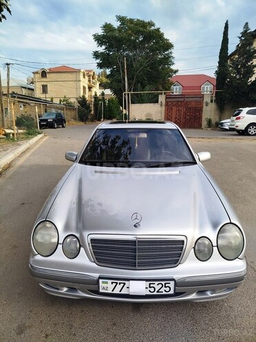 Mercedes E 280 2000, 300,000 km - 2.8 л - Bakı