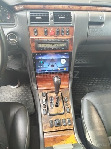 Mercedes E 280 2000, 300,000 km - 2.8 л - Bakı