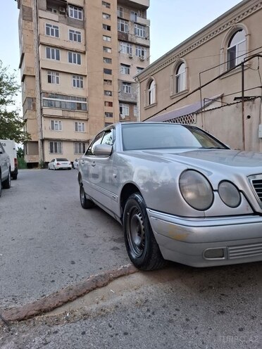 Mercedes E 220 d 1997, 470,000 km - 2.2 l - Bakı