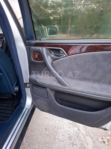 Mercedes E 220 d 1997, 470,000 km - 2.2 l - Bakı