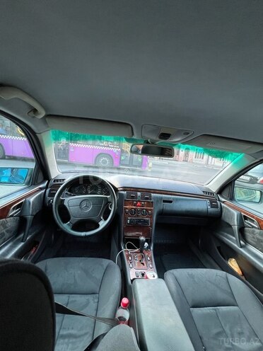 Mercedes E 200 1998, 340,000 km - 2.0 l - Bərdə