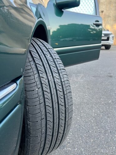 Mercedes E 200 1998, 340,000 km - 2.0 l - Bərdə