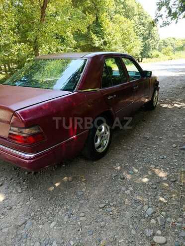 Mercedes E 250 1992, 656,217 km - 2.5 l - Masallı