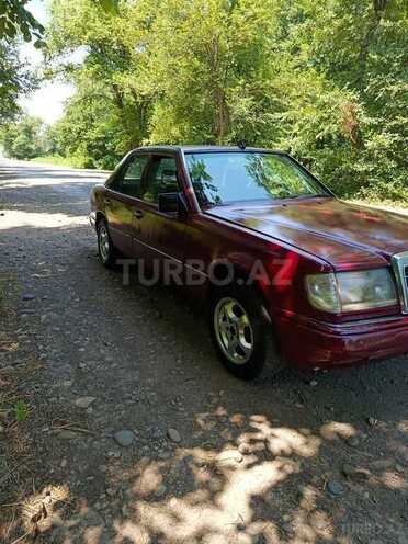 Mercedes E 250 1992, 656,217 km - 2.5 l - Masallı
