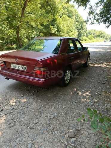 Mercedes E 250 1992, 656,217 km - 2.5 l - Masallı