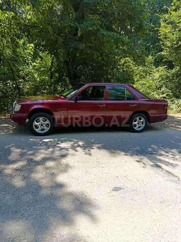 Mercedes E 250 1992, 656,217 km - 2.5 l - Masallı