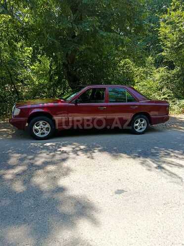 Mercedes E 250 1992, 656,217 km - 2.5 l - Masallı