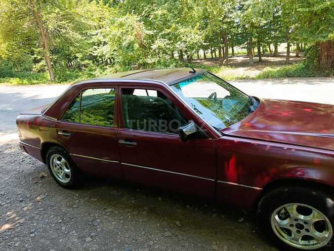 Mercedes E 250 1992, 656,217 km - 2.5 l - Masallı