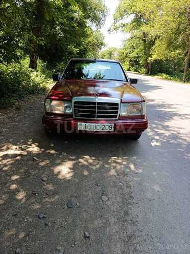Mercedes E 250 1992, 656,217 km - 2.5 l - Masallı