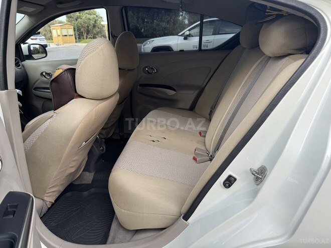 Nissan Sunny-11