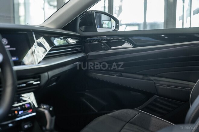 Volkswagen Passat 2022, 11,670 km - 1.5 l - Bakı