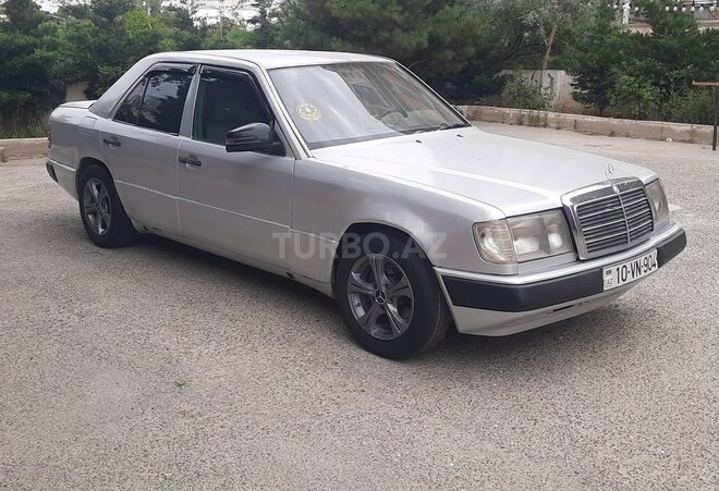 Mercedes E 200 1991, 326,000 km - 2.0 l - Bakı