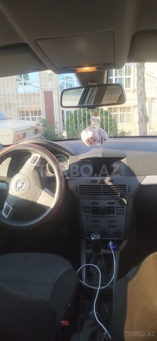 Opel Astra 2009, 240,000 km - 1.4 l - Şəmkir